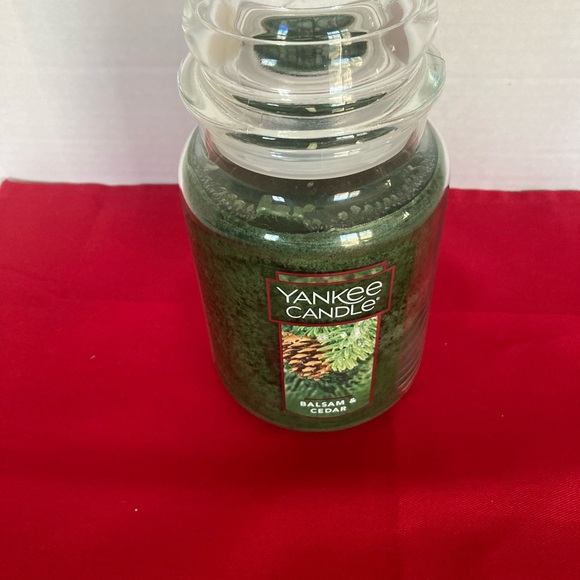 Yankee Candle Balsam & Cedar - Green - Picture 2 of 4